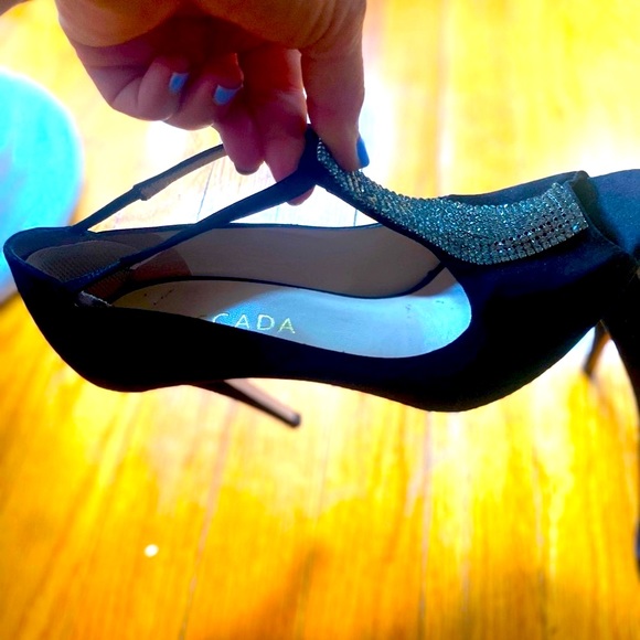 ESCADA pump with sequins - Picture 3 of 8